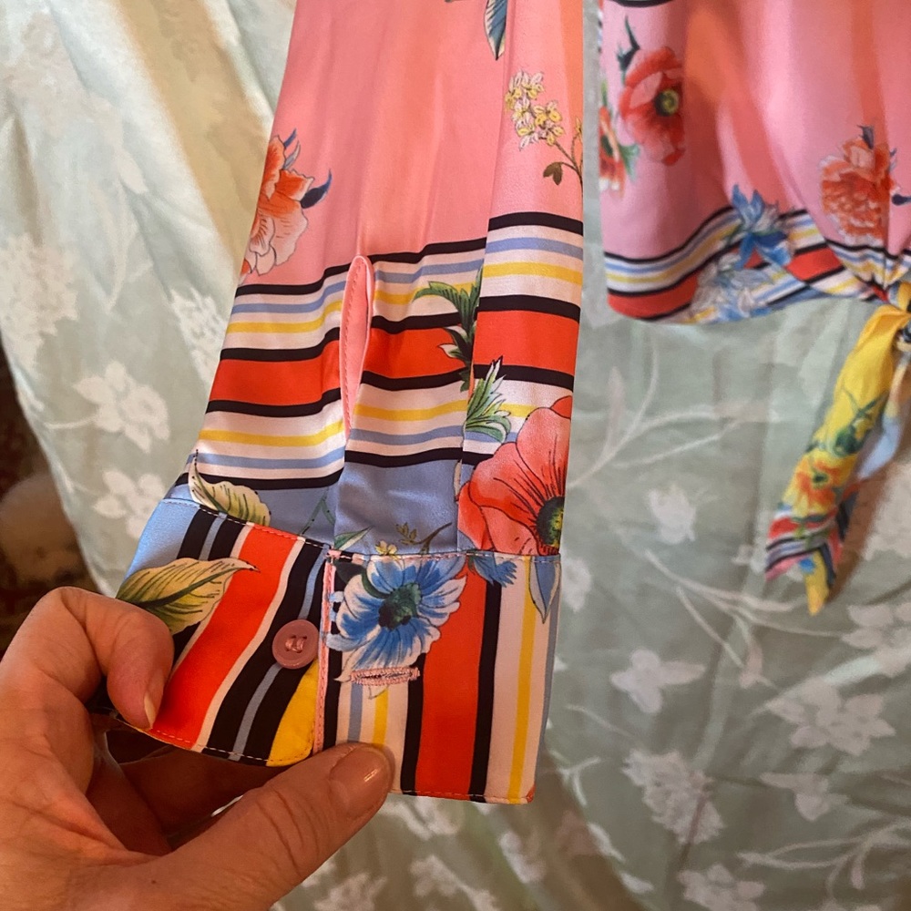 Blouse - Picture 6 of 7